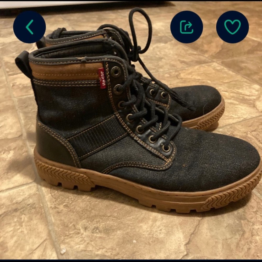 Woman boots size 9